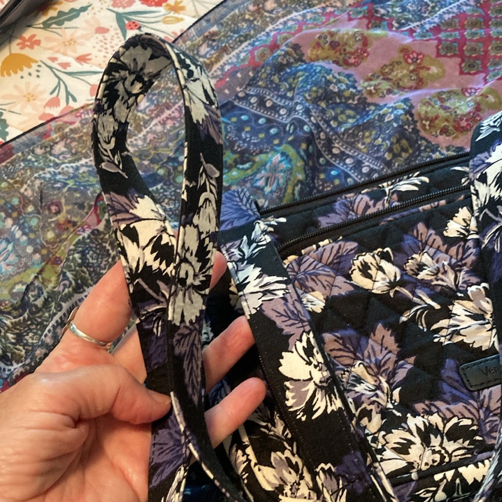 Vera Bradley Black and Blue Floral Crossbody Bag, like new - Picture 6 of 7